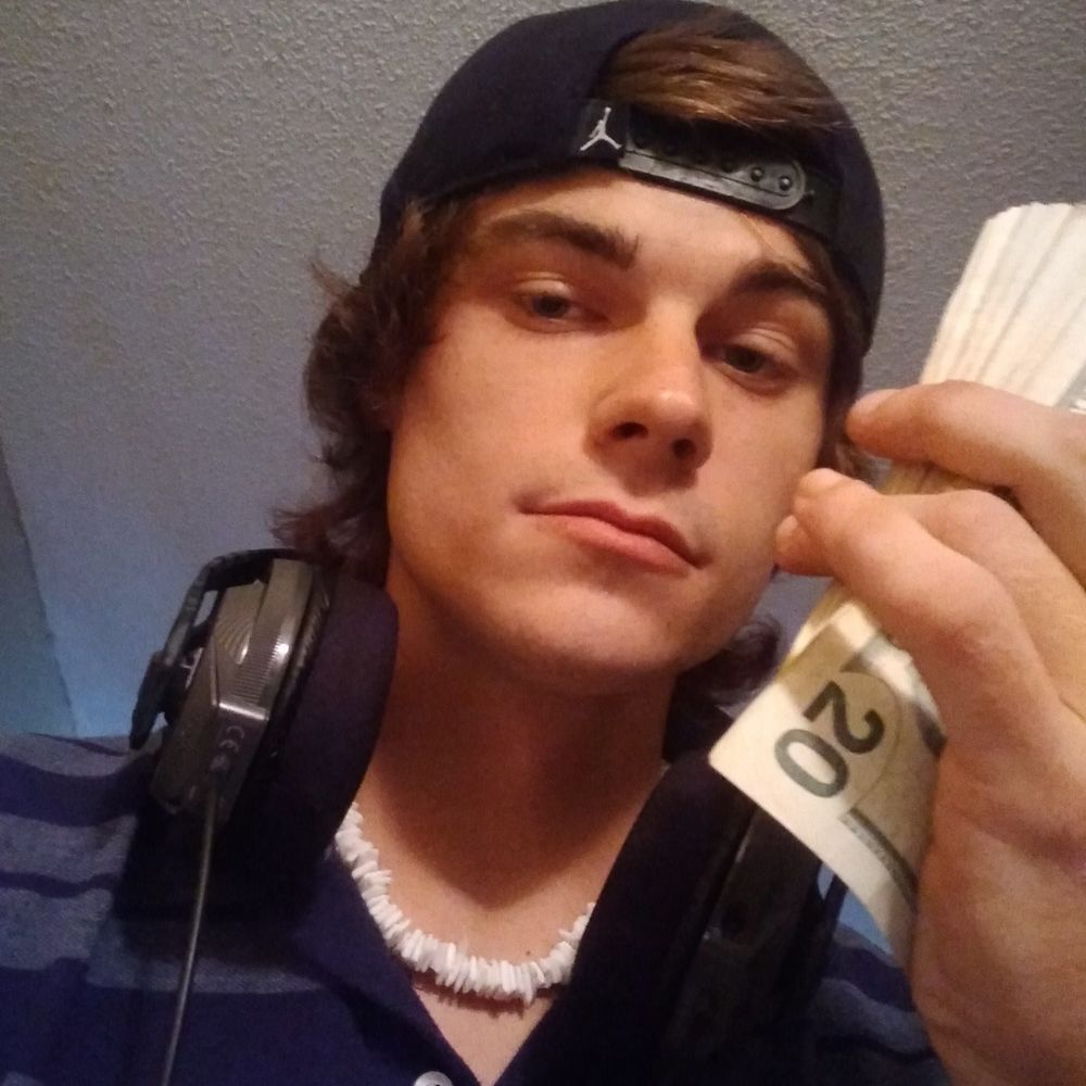 Meet your Posher, Dylan